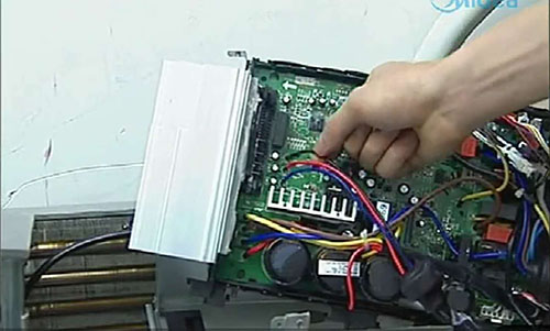 西市美的空调电话是多少